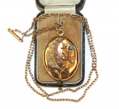 Медальон на цепи с бирюзой и жемчугом
